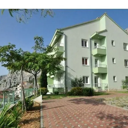 Toni Apartment