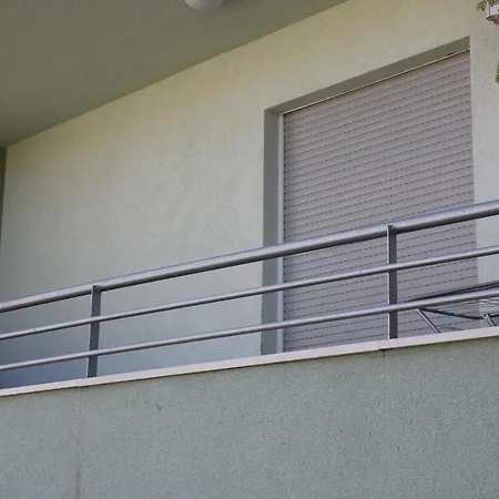 Toni Apartment