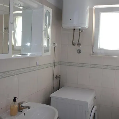 Toni Apartman *
